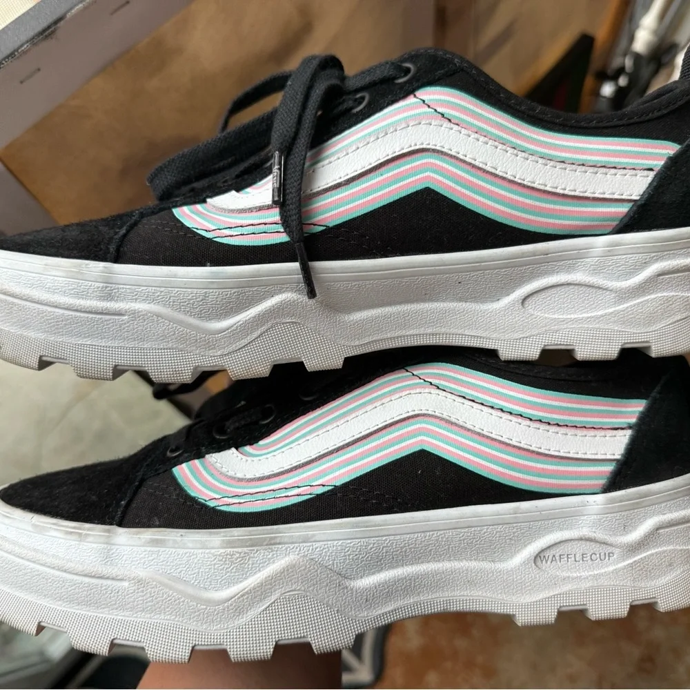 Vans Sentry Old Skool Pride Canvas Trans Pride Size 8.5M/10W Unisex EUC - Picture 2 of 7